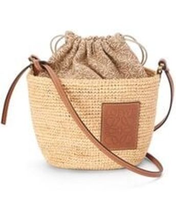 Women's Natural Luxury Anagram Pochette Basket Bag In Raffia Jacquard And Calfskin For