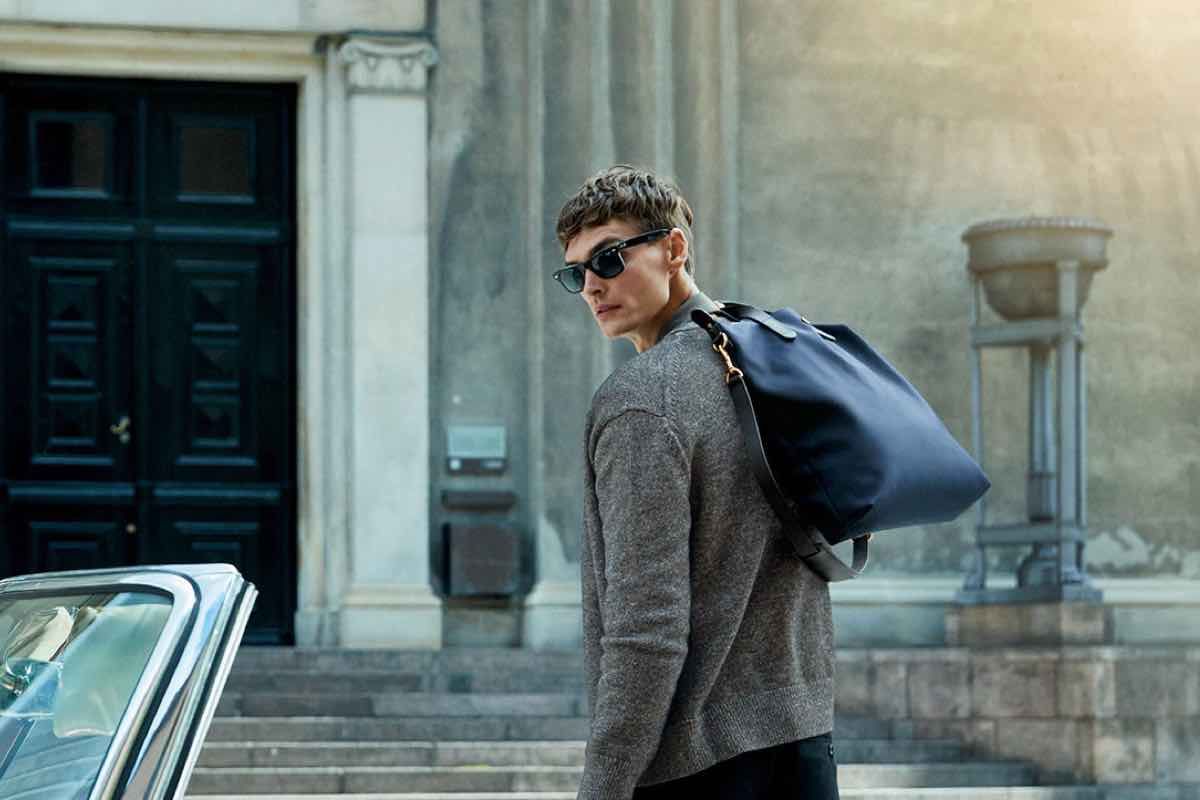 Top 11 Black Designer Laptop Bags & Briefcases For Men Up To 10% Off In 2022