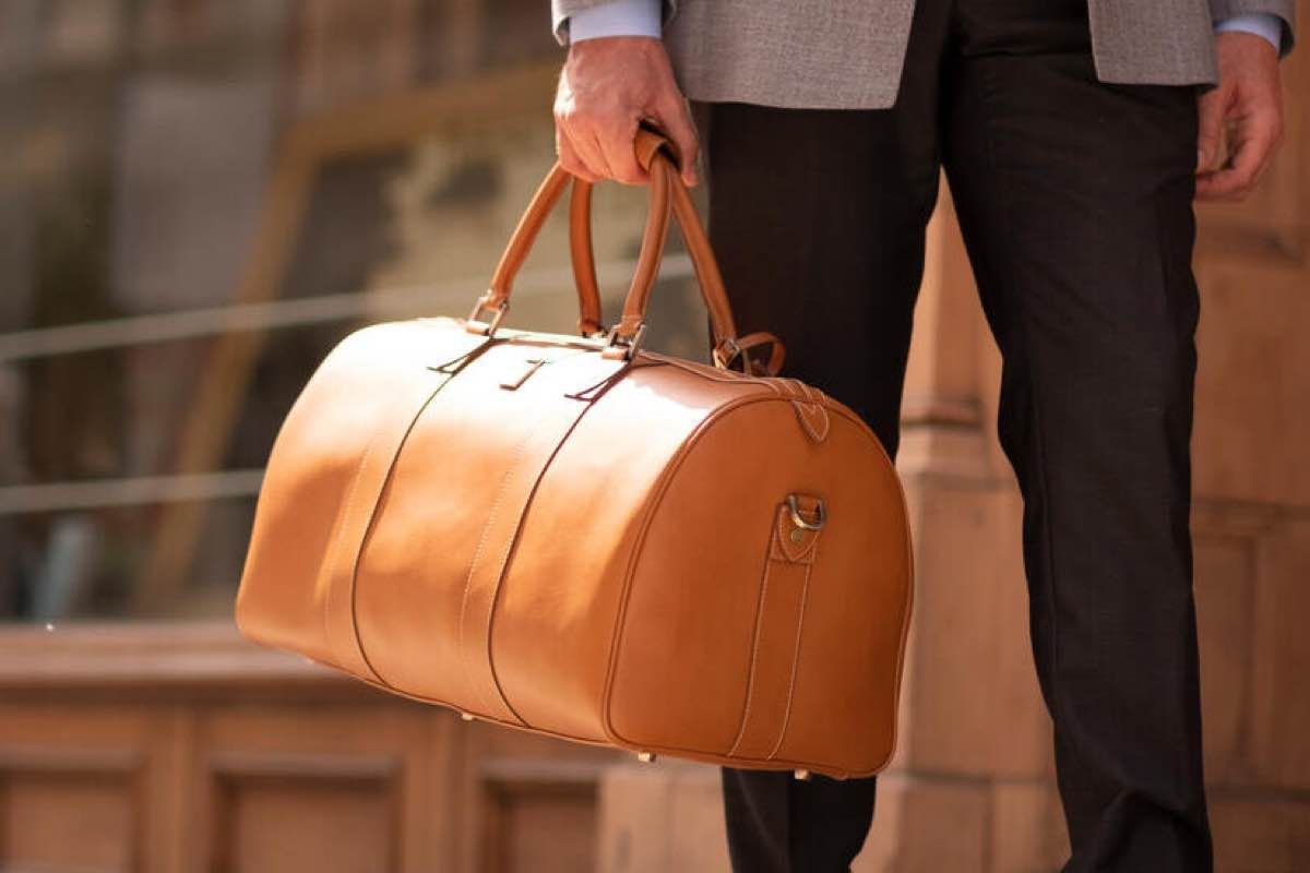 7 Men's Bags That You Will See More On The Asphalt 2022