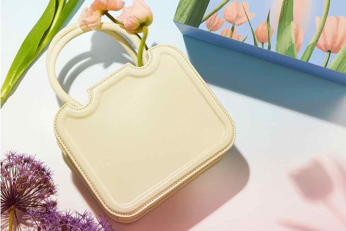 The 10 Best Women's Clutches & Pouches Brands