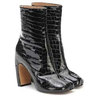 Tabi patent leather ankle boots